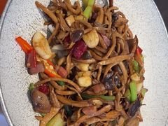 -川流不息·地道川菜·小龙虾(松东路店)