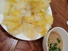 水爆粉丝白菜-清真吴记门钉肉饼·喜多利