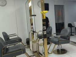 -阿三造型烫染•接发