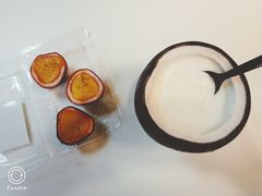 -志龙皇冠吃货椰子铺