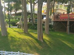 -亚龙湾亚泰商业街