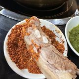 淳蒙内蒙羊肉馆。他们家有经典的烫皮羊肉