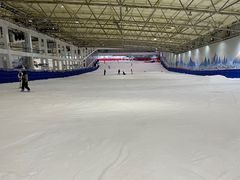 -乔波室内滑雪场