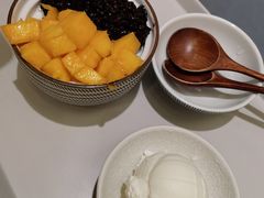 芒果椰汁黑糯米-小团圆糖水铺(襄阳南路店)