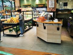 面包甜点陈列柜-爱达乐面包生日蛋糕(红光西华店)