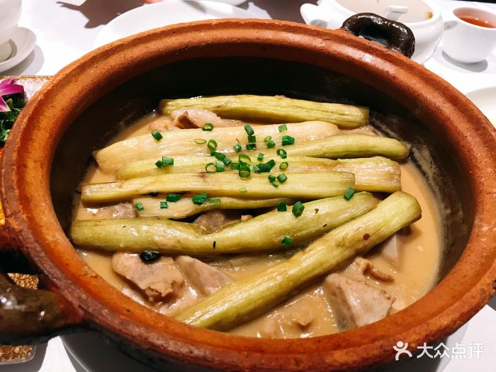 强少酒楼芋仔芋苗煲图片 - 第2张