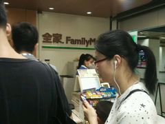 -全家便利店(上海南站站店)