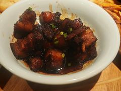 -头上红煨盐鸡·非遗院子餐厅