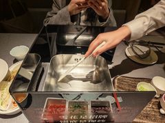 -左庭右院鲜牛肉火锅黑金店(陆家嘴中心店)