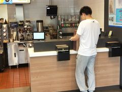 -麦当劳(百联西郊购物中心店)