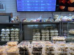 面包甜点陈列柜-白玉兰食品(甜云店)