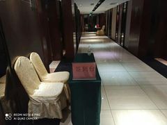 -武汉光谷广场杨家湾地铁站怡程酒店