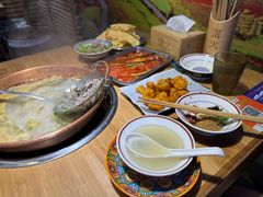 -洱火云南酸菜牛肉火锅(石景山当代商城店)