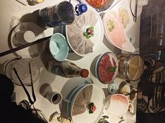 -茅草房·河畔园林火锅