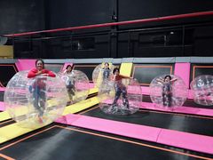 -嘿哟动霸CHUA·新潮玩运动娱乐中心·蹦床滑冰团建乐园