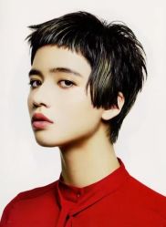 -变画·发型STUDIO