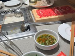 -海底捞火锅鲜切牛肉主题店(长寿路店)