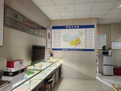 -光明眼镜·蔡司授权(徐泾店)