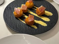 -MONICH牛排融合餐厅(和义大道购物中心店)