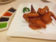 润烧BB乳鸽-利苑酒家(合景国际金融广场店)
