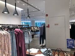 -URBAN REVIVO(上海中庚漫游城店)