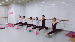 -艺佳舞蹈培训学校