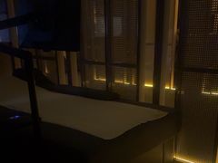 -涨巢·潮玩水疗局
