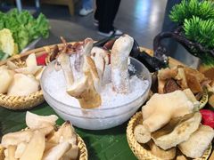 -菌彩云南野生菌火锅(万达广场店)