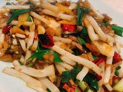 -魏铭鱼头捞饭(晋阳路店)