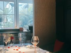 -弦月窗LUNETTE BY AMANDA(复兴路店)