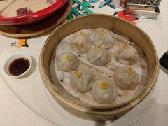 活拆蟹黄小笼包-成隆行·蟹王府(九江路店)