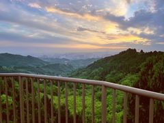 -叁山与肆客服号民宿(龙泉阳光城百工堰公园店)