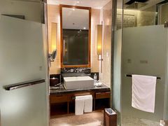 -三亚湾海居铂尔曼度假酒店