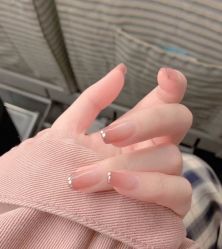 -悦指间美甲美睫