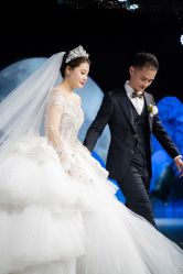 点击看大图 -GRACE KELLY婚纱与礼服(北京店)