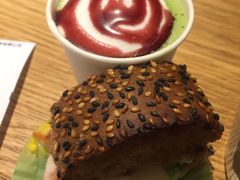 -星巴克臻选(杭州良渚文化村店)