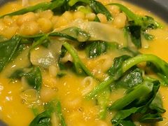 豌豆黄浸豌豆尖-半山腰·云南菜(侨福芳草地店)