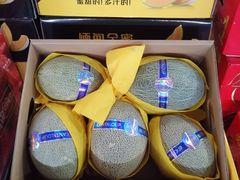 -上海龙吴水胜海发市场