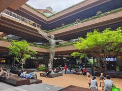 -瑞虹新天地月亮湾