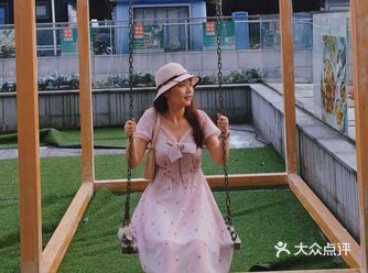 今天和朋友一起做了花艺 虽然做的不怎么样但还是很开心