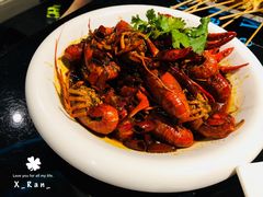 -蓝尊量贩(黄河路店)