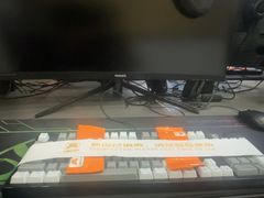 -外星熊·伊斯贝尔电竞店