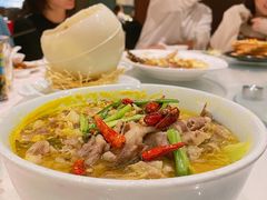 酸汤煮极品肥牛-柒园·三十年创意杭帮菜(龙湖滨江天街店)