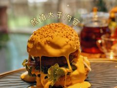 瀑布芝士牛肉汉堡-Let'sBURGERplus·非常创意汉堡(三里屯店)
