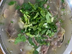 -杨三娘跷脚牛肉(羊子山西路店)