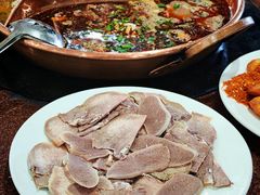 -朝伟清真铜瓢牛肉馆(三十年老·店)