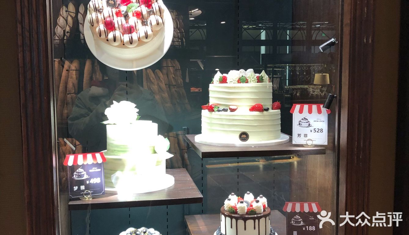 打卡红跑车旗舰店
