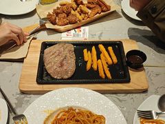 -必胜客(经开万达店)