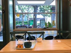 靠窗位-小团圆糖水铺(襄阳南路店)