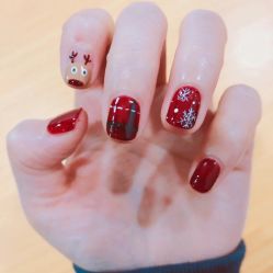 -Pink You美甲洗眉纹绣定制中心